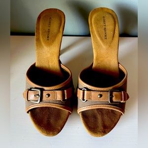 Women’s Slip On Tan and Greenish/Brown Heels
